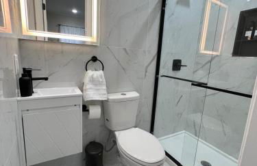 Modern 2BR and Office Near NYC With Parking - Sleeps 6 - Foto 10