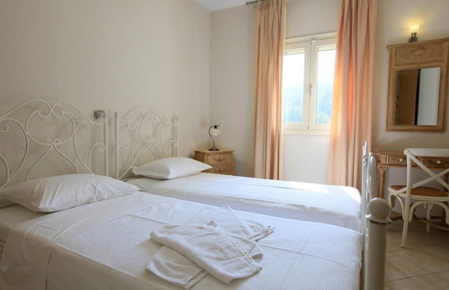 Villa Semeli Large Private Pool Walk to Beach Sea Views A C Wifi Car Not Required Eco-friendl - 1879 - Foto 44