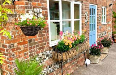 Daisy Cottage - Photo 1