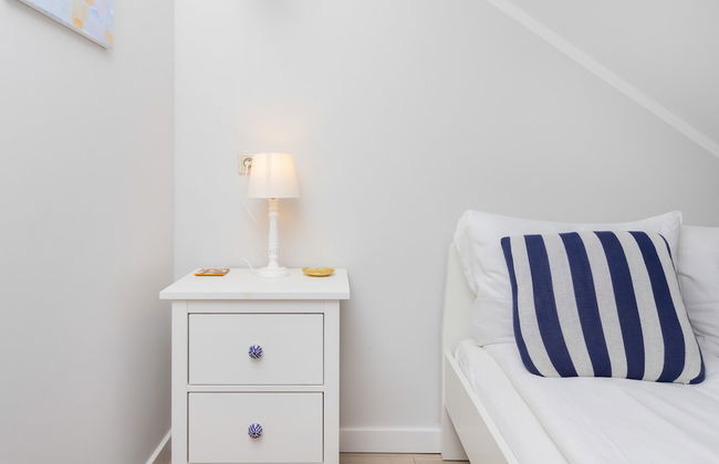 Bright Apartment in Debki by Renters - Photo 26