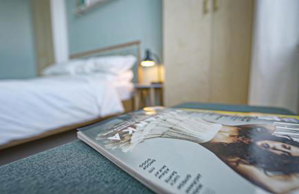 Burlington Mansions - Stunning Coastal Apartment - Photo 15