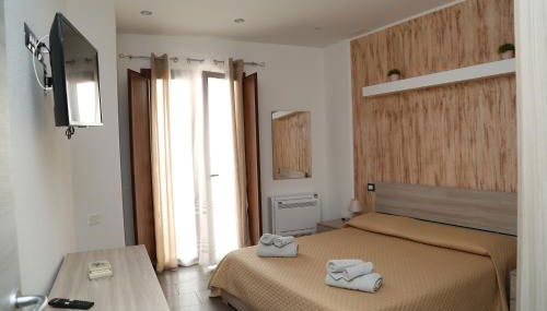 GuestHost - Al civico 5 - Mondern Apartments & Suite! - Foto 2