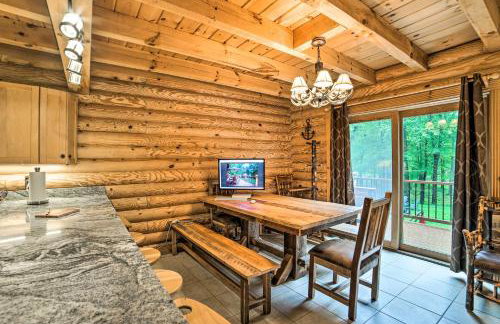 Classy Home w/ Hot Tub: 2 Mi to Lake Access! - Photo 8