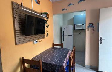 Apartamento Pé na Areia com Garagem no Centro Mongaguá - Foto 4