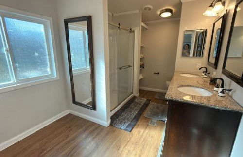 Lake View Home Community Pool in Riviera Heights - Foto 25