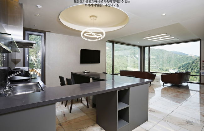 Pine Forest - Photo 17