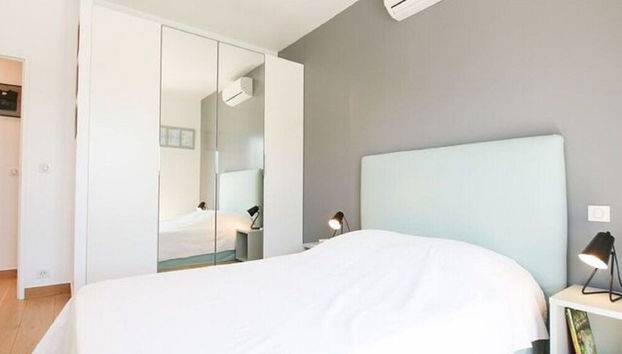 Inviting Holiday Home in Grimaud With Private Pool - Foto 5, Habitación