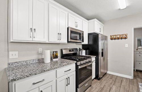 Renovated Stay, Parking, Near DT & Airport - Foto 11