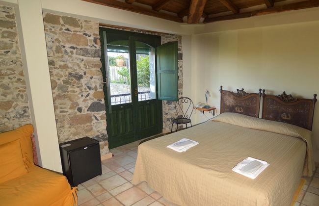 Antico Borgo Etneo Country Hotel - Photo 5