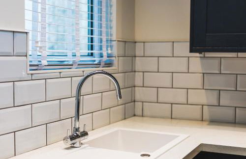 Cathys Cottage, Sun Trap Patio, Modern 3 Bed, Central, Parking - Photo 29