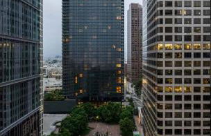 Sky High at Beaudry 2 Bed Apt WITH FREE PARKING - Foto 1