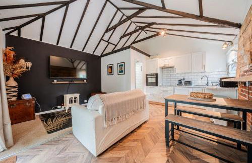 New Forest Cottage with Hot Tub, Fireplace and Private Garden - Foto 2