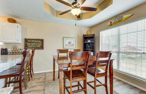 Group Friendly! Waterfront Grand Lake Home with Dock - Foto 11