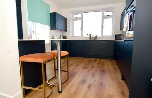 Beautiful large 3-bed coastal flat with parking. - Foto 8