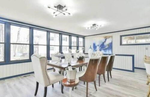 NEW! Lakefront|Lux|Games|HotTub|Dock|Friends+Fam! - Foto 25