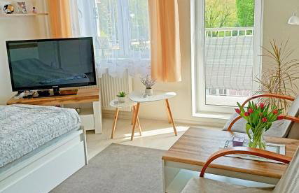 Noclegi, Słoneczne Mieszkanie we Lwówku Śląskim - Foto 1