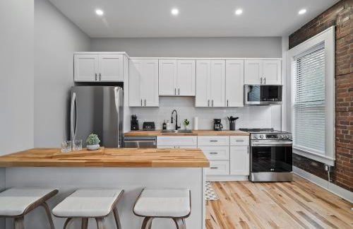 The Modern Boho Brick Loft - Foto 35