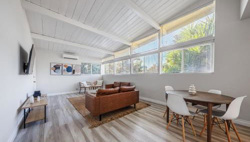 Spacious 2-Bedroom Duplex in Beverly Hills Residential Area - Foto 3