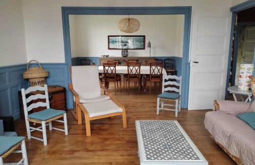 Grande maison dans un village côtier du Finistère - Photo 3