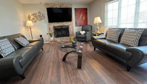 Cozy Townhome 5 Min to Airport - Foto 2