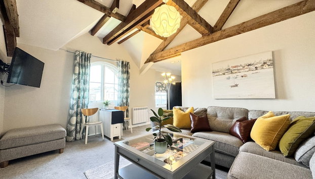 Warehouse Apartment-1 King Bed, Sleeps 2 - Foto 2, Imagem principal