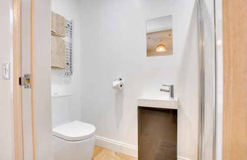 NEW Apt 1 Armatage Flats - Foto 12