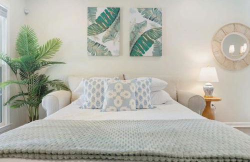 Single Story Fire Pit Updated Close to Downtown - Foto 12