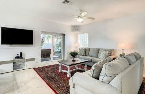 STEPS FROM THE BEACH, BEST LOCATION, 2 BDRM 2 BTH - Foto 11