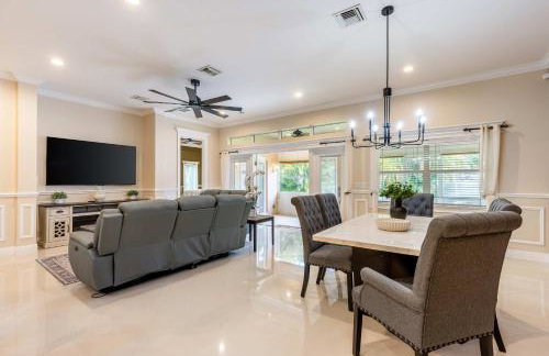 Chill & Spacious 3BR - Beaches & Backyard Fun - Foto 6