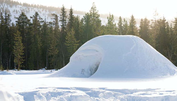 Construção de um iglu em Grandvalira