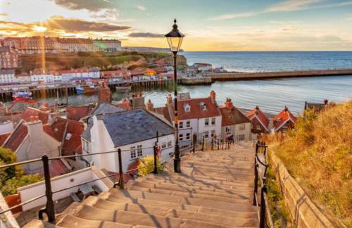 6 Guests - Bell Tent - Wood Stove - Parking - Foto 17