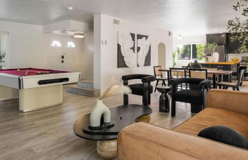 2-Story Sanctuary - Spacious Hot Tub - Billiards - Foto 31