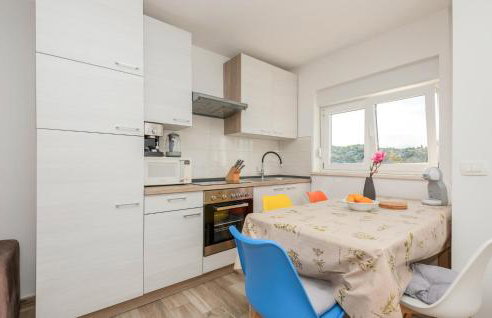 1 Bedroom Beautiful Apartment In Rogotin - Foto 5