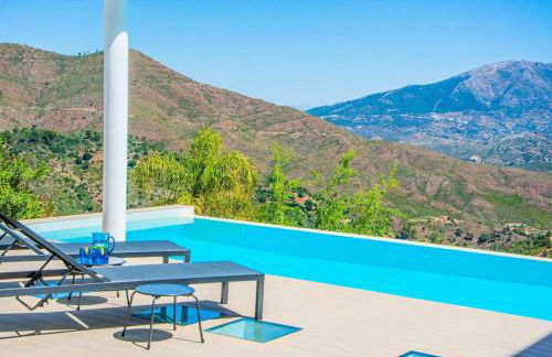weforyou Exclusive Villa Mairena Private Pool BBQ & Views - Photo 29