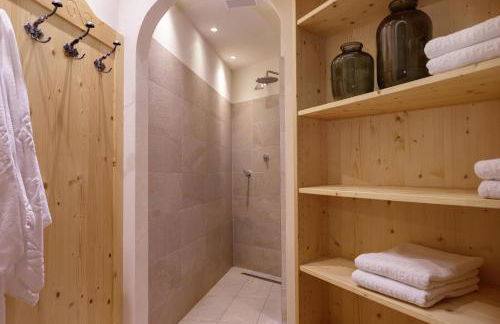 Chalet Tyrolian Apartments - by Familiaris - Pools 500 meters - Foto 45