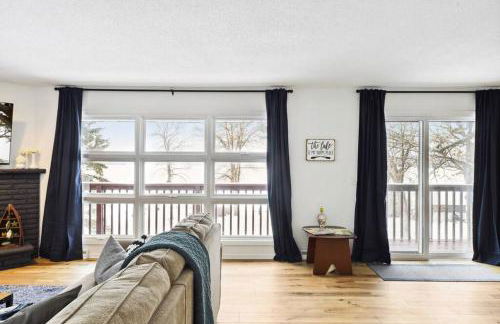 Lake Cabin; Renovated, Flat Lot, Dock, Sandy Beach, Many Games and Lake Toys! - Foto 2