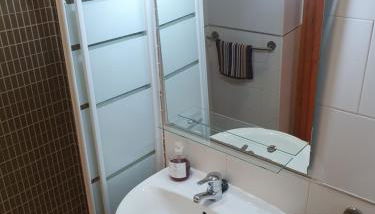 4H, Aire Acondic, 50m2, 1 dormitorio, 4 huéspedes, WIFI GRATIS - Foto 3