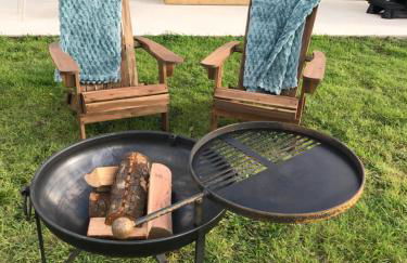 Ty Beti at Gorlan yr Efail Shepherds Hut with Private Hot Tub - Foto 35