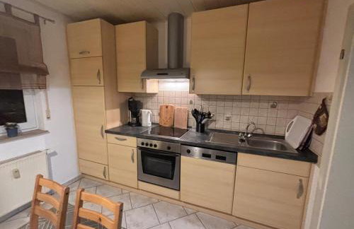 Eifelruhe 3 in Hellenthal - ideal für Familien und Paare mit Hund - voll ausgestattete Küche und zwei Schlafzimmer - Photo 2