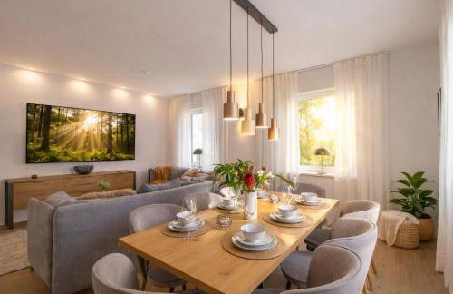 Stilvolles City-Apartment I WLAN l Küche I Zentral I 8P - Photo 1