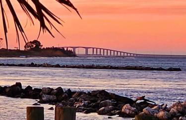 Playing Hookie LLC - Foto 30