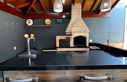 Casa incrível com piscina, hidromassagem e sauna - Foto 12