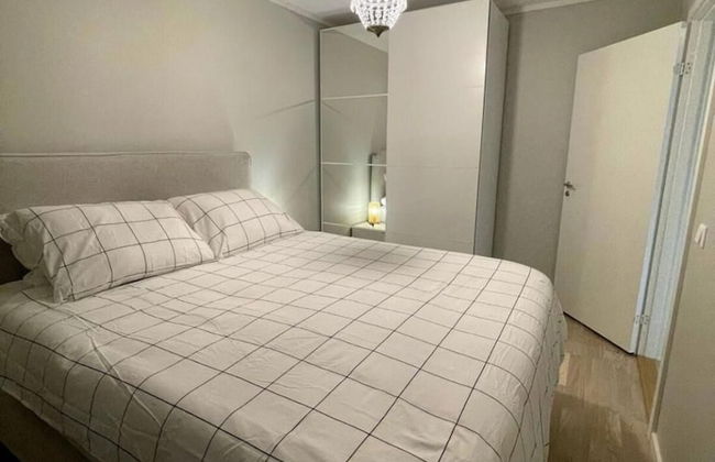 NEW Duplex Apartment Near the City With Free Private Parking - Foto 2