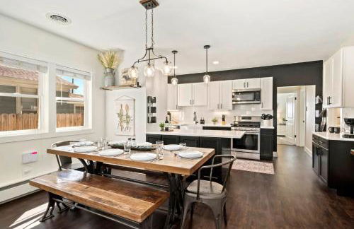 Windsor Farmhouse Family Fun, Yard and Fireplace - Foto 9