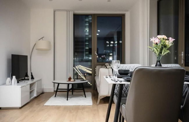 Immaculate 2-bed Apartment in Canary Wharf - Foto 1