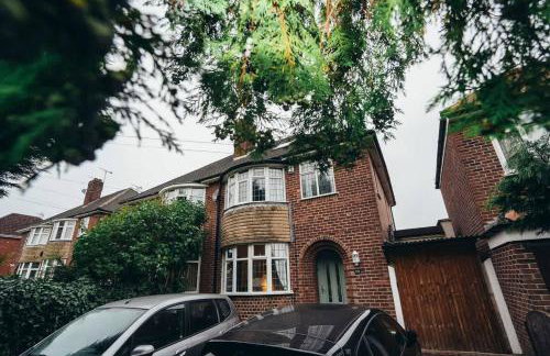 Huge 4 Bed Family Home in Derbyshire with Parking - Foto 47