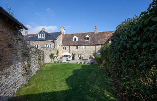 Charming Country House Nr Bath - Photo 50