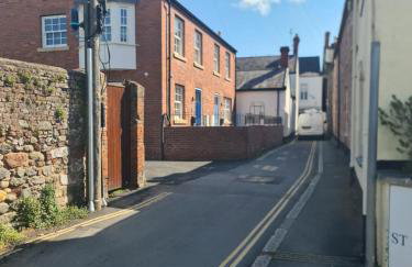 Number 10 - Stunning brand new house - sleeps 6 - free parking - Foto 34