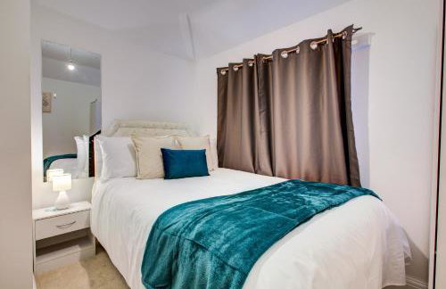 Spacious 4-Bed House in Welling - Free parking - Photo 22