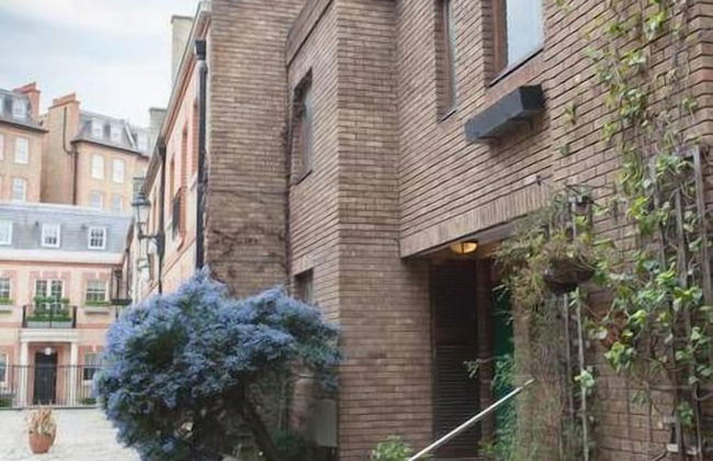 Stylish Apartments next to Buckingham Palace - Photo 1